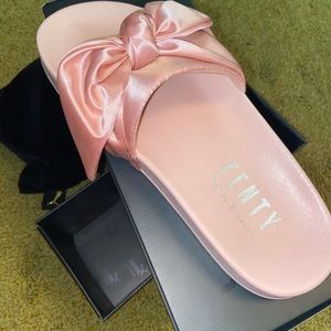 RIHANNA FENTY SLIDES